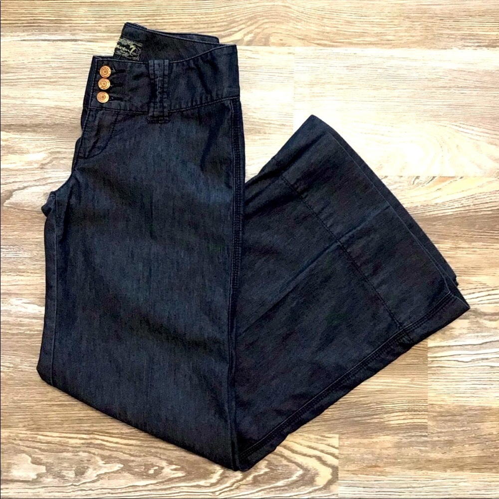 Seven7 Wide Leg jeans. Size 27